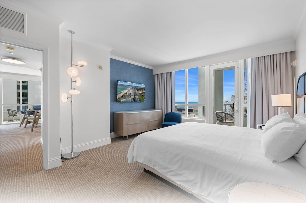 Fontainebleau Miami Beach Private Luxury Suites 13/50