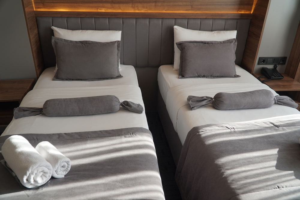 Best House Hotel 12/58