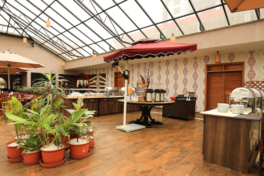 Lotos Inn Suites 15/70