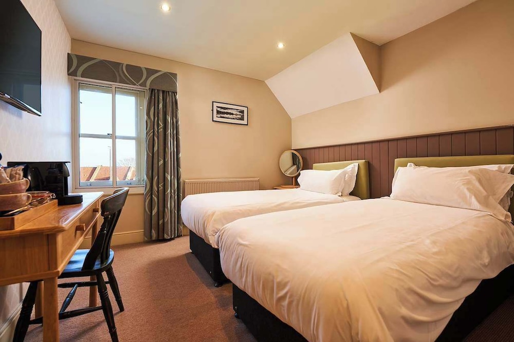 The Wellington 16/50