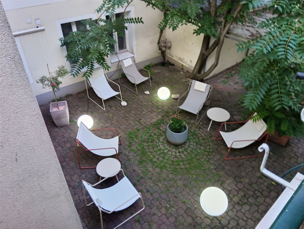 Adlerhof 60/66