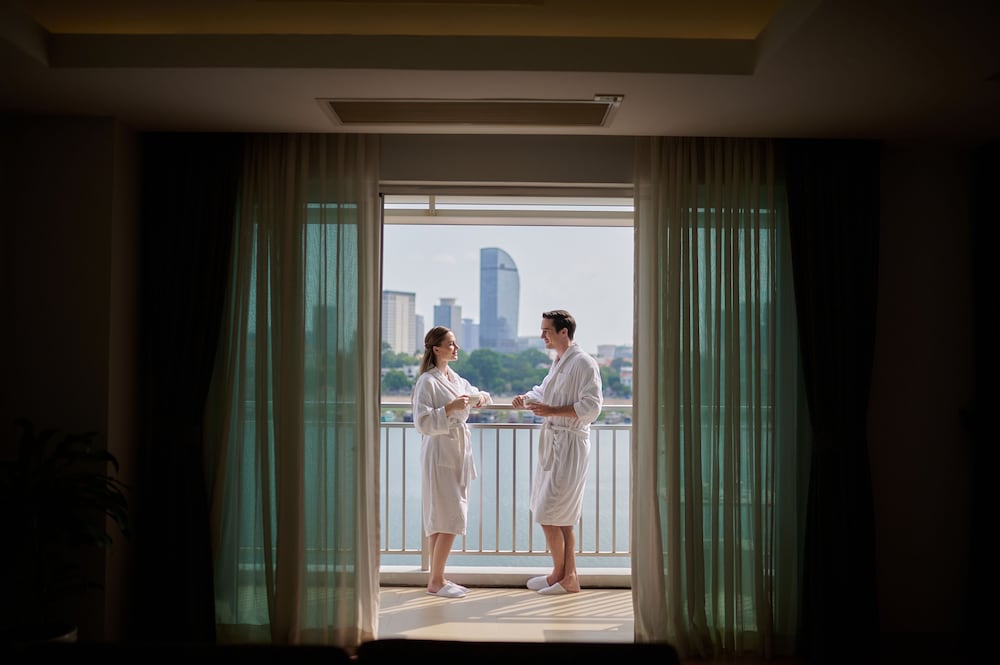 Bellevue Serviced Apartments 7/50