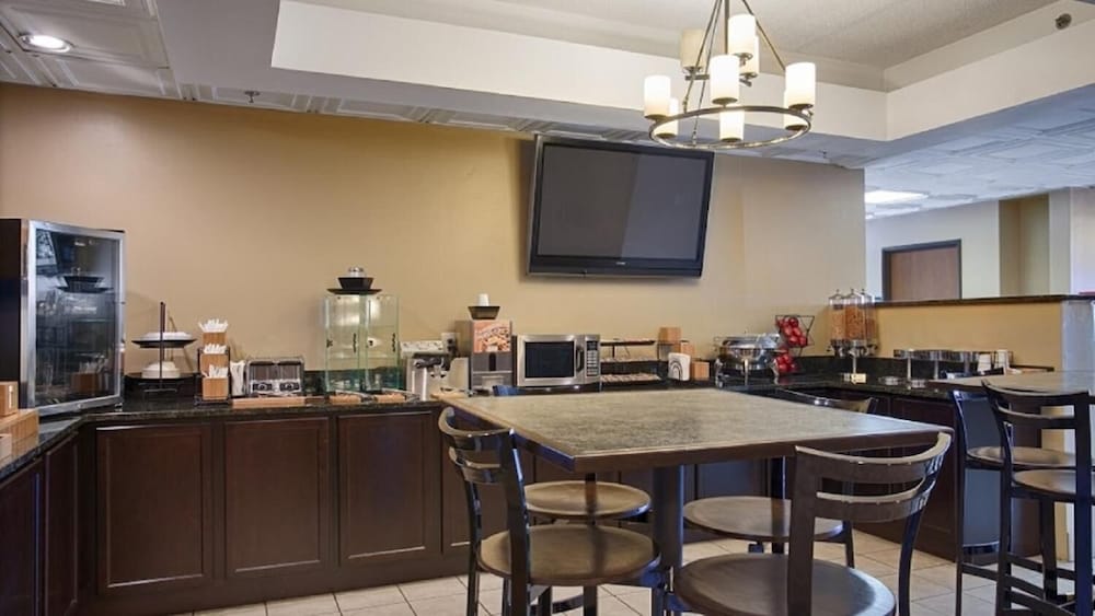 Econo Lodge Waynesboro GA 14/14