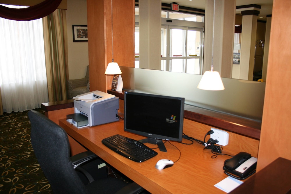 Fairfield Inn And Suites Sudbury 36/36
