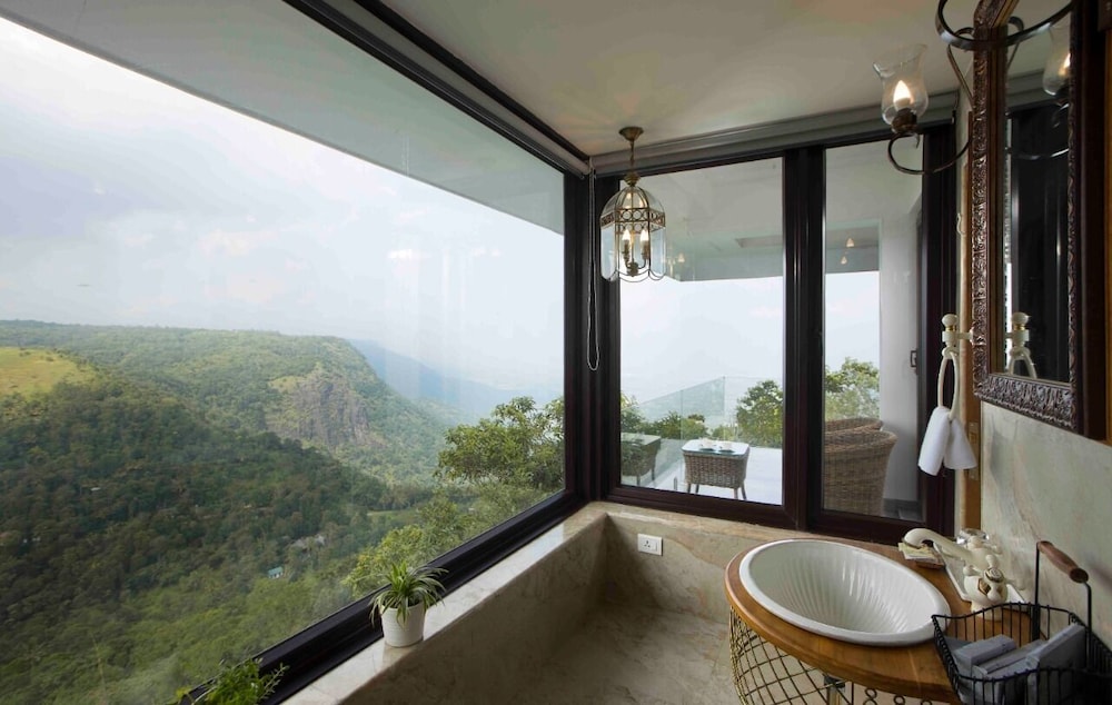 Hills And Hues Resort Thekkady 25/68