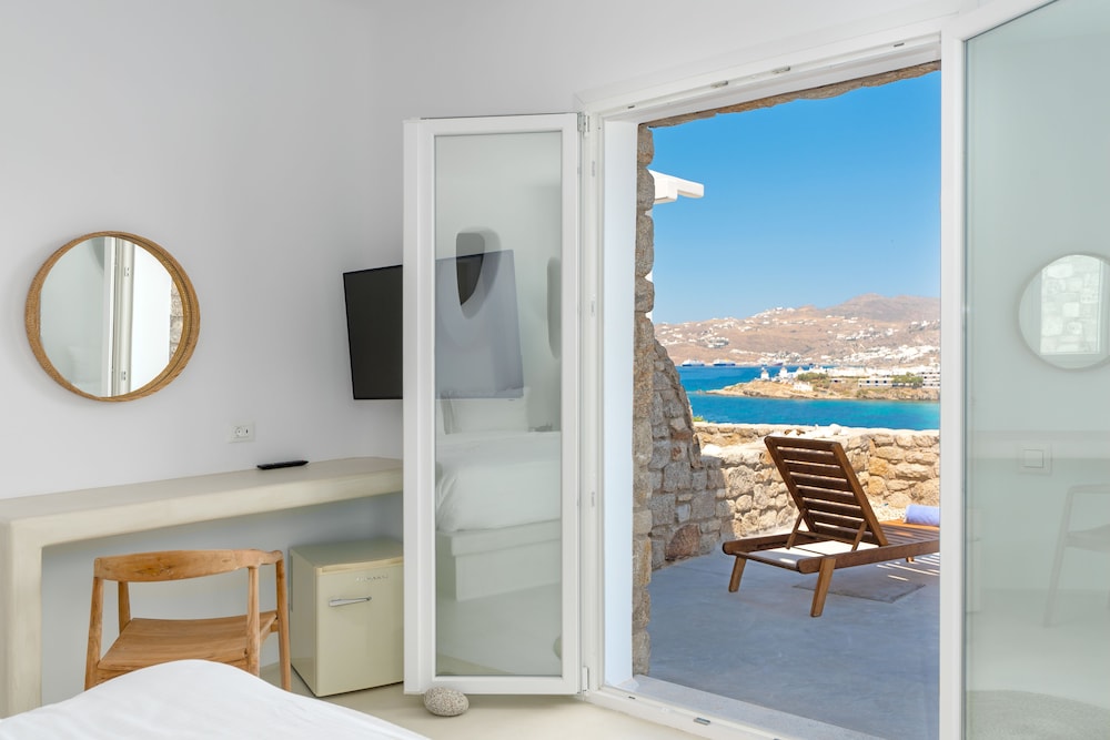 CAPE MYKONOS 30/61