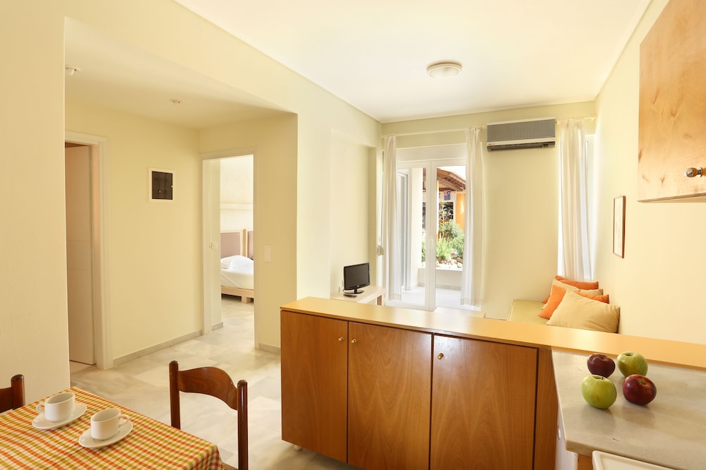 Elmas Dream Apartments And Villas 7/42