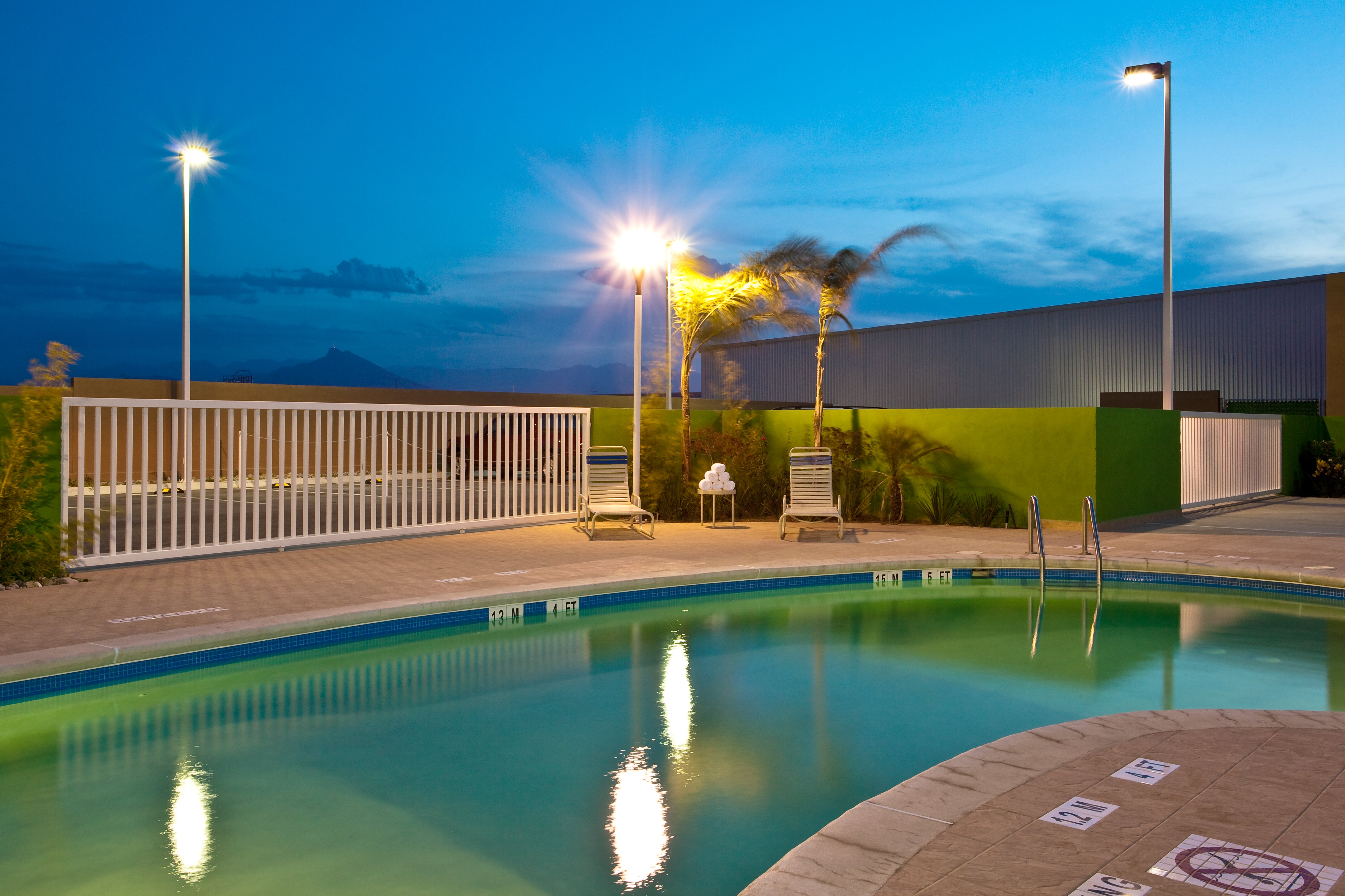 Holiday Inn Express And Suites Monterrey Aeropuerto 74/78