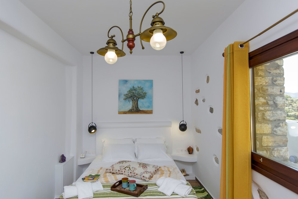 SUPERIOR, LUXURY, SUITE