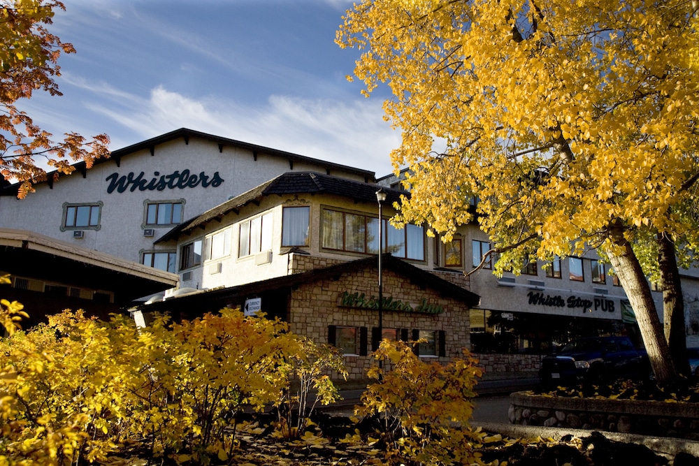WHISTLERS INN 3/38
