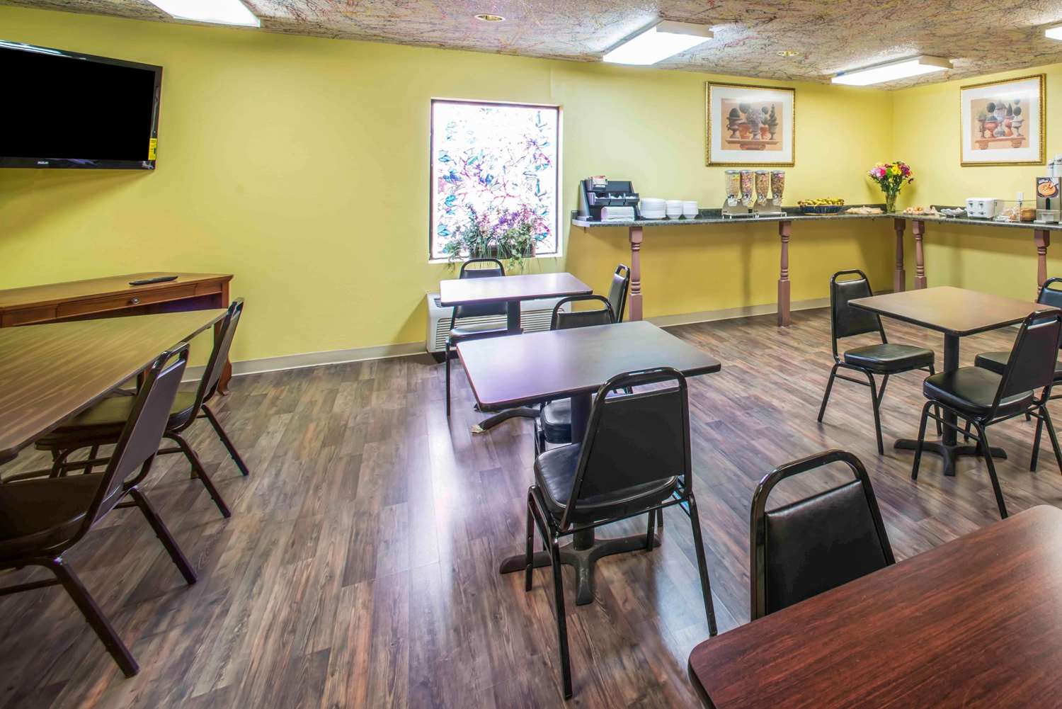 OYO Extended Stay Inn & Suites 15/15