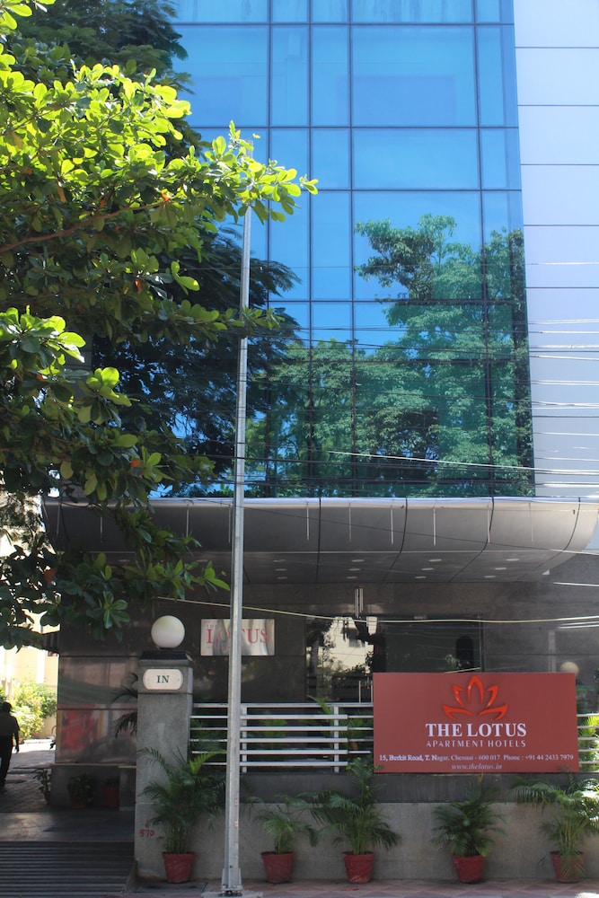 THE LOTUS SERVICE APARTMENTS - BURKIT ROAD 24/45