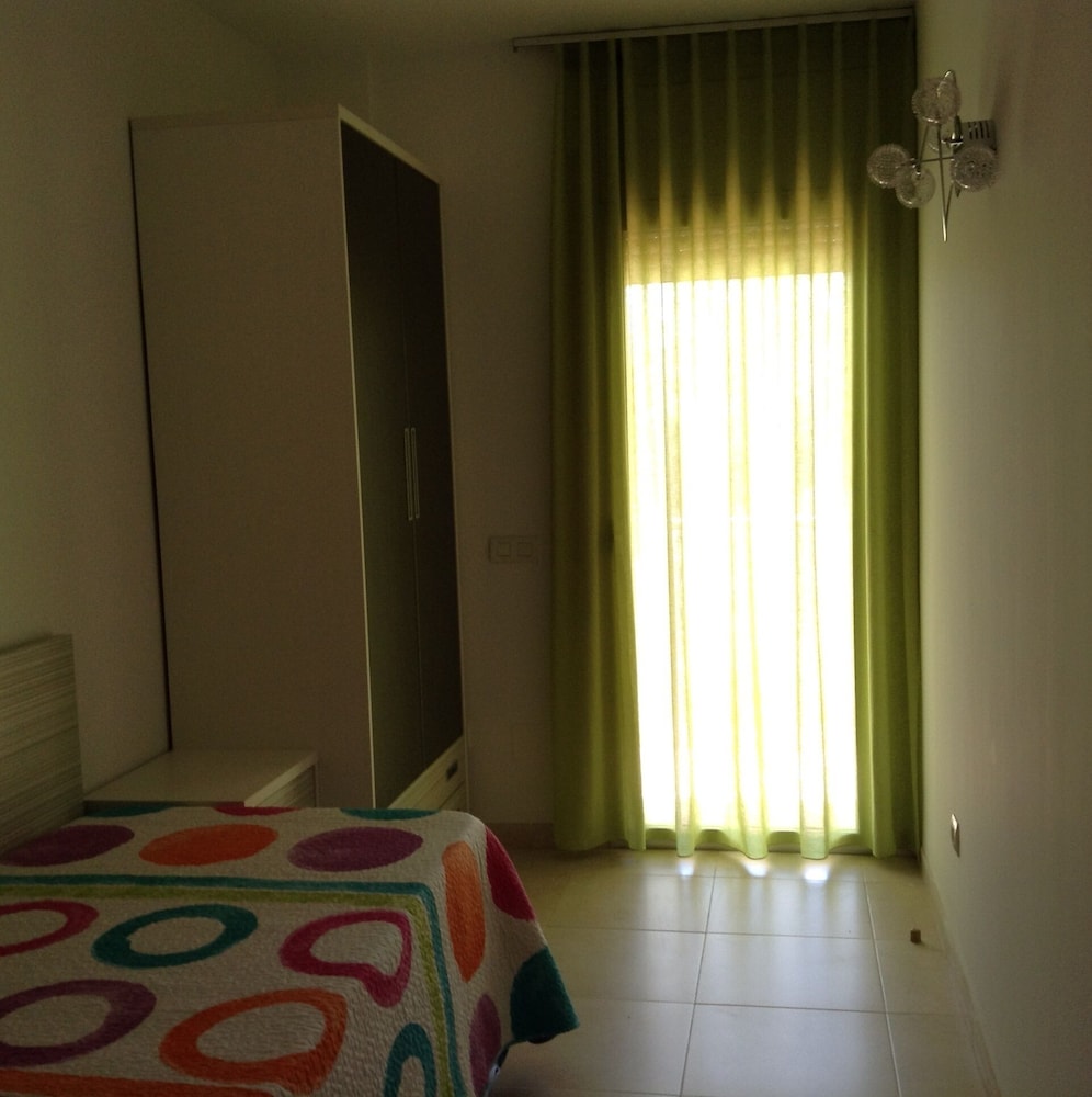 Rentalmar Families Paradise Village 9/43