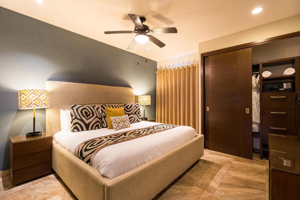 1 Bedroom, Penthouse, King Bed, Rooftop Pool