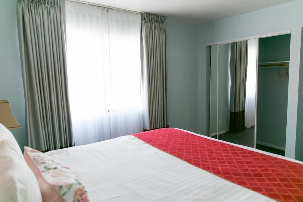 Hotel Koxie 24/67