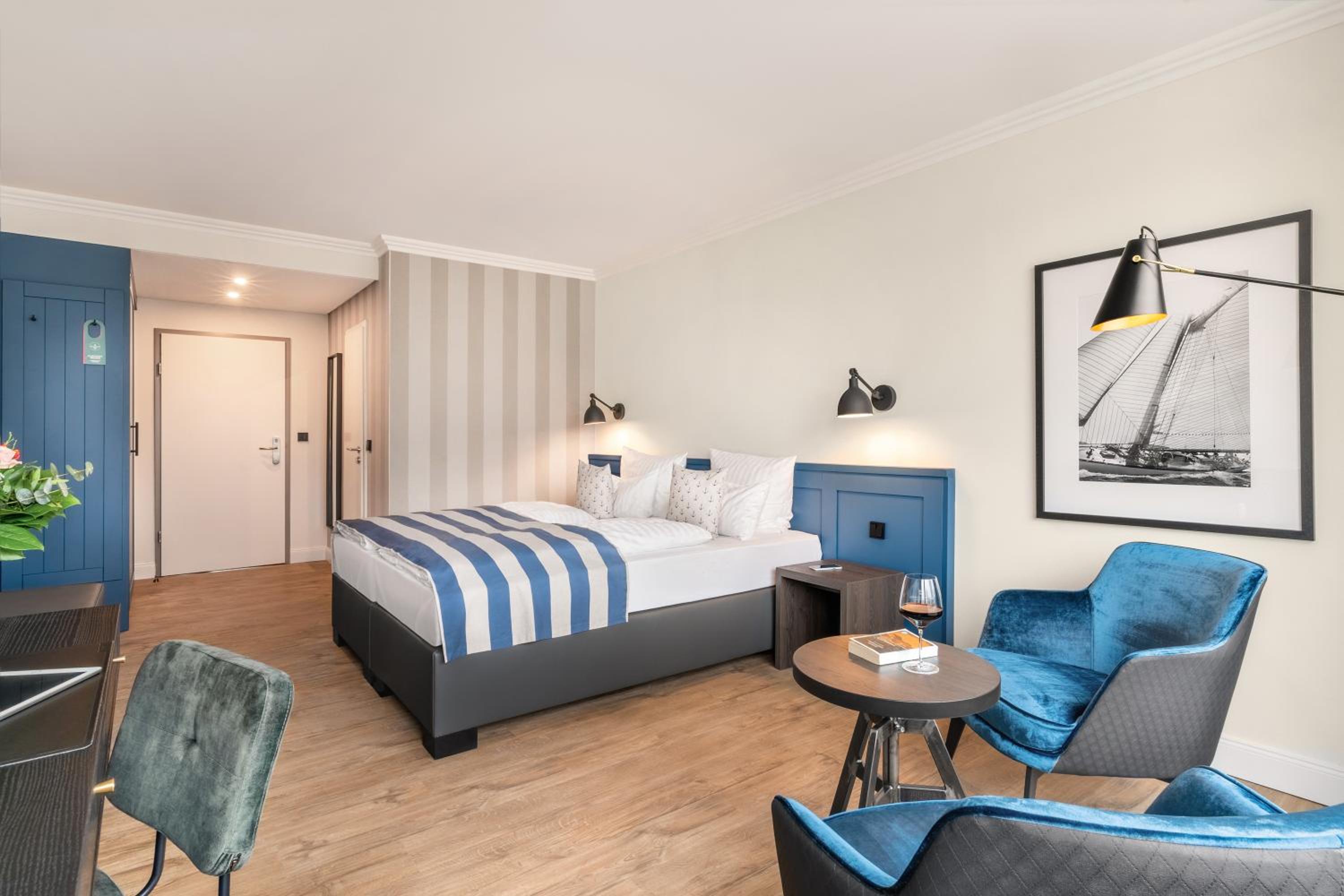 غرفة سوبيريور بسرير كوين، Hotel Yachtclub 7/8