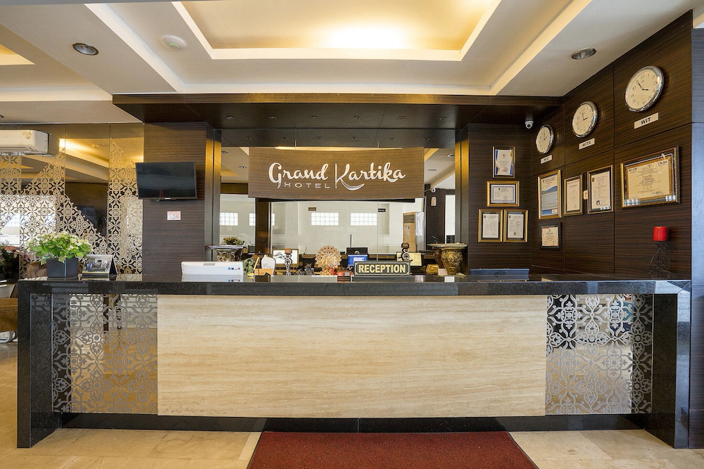 Hotel Grand Kartika 5/63