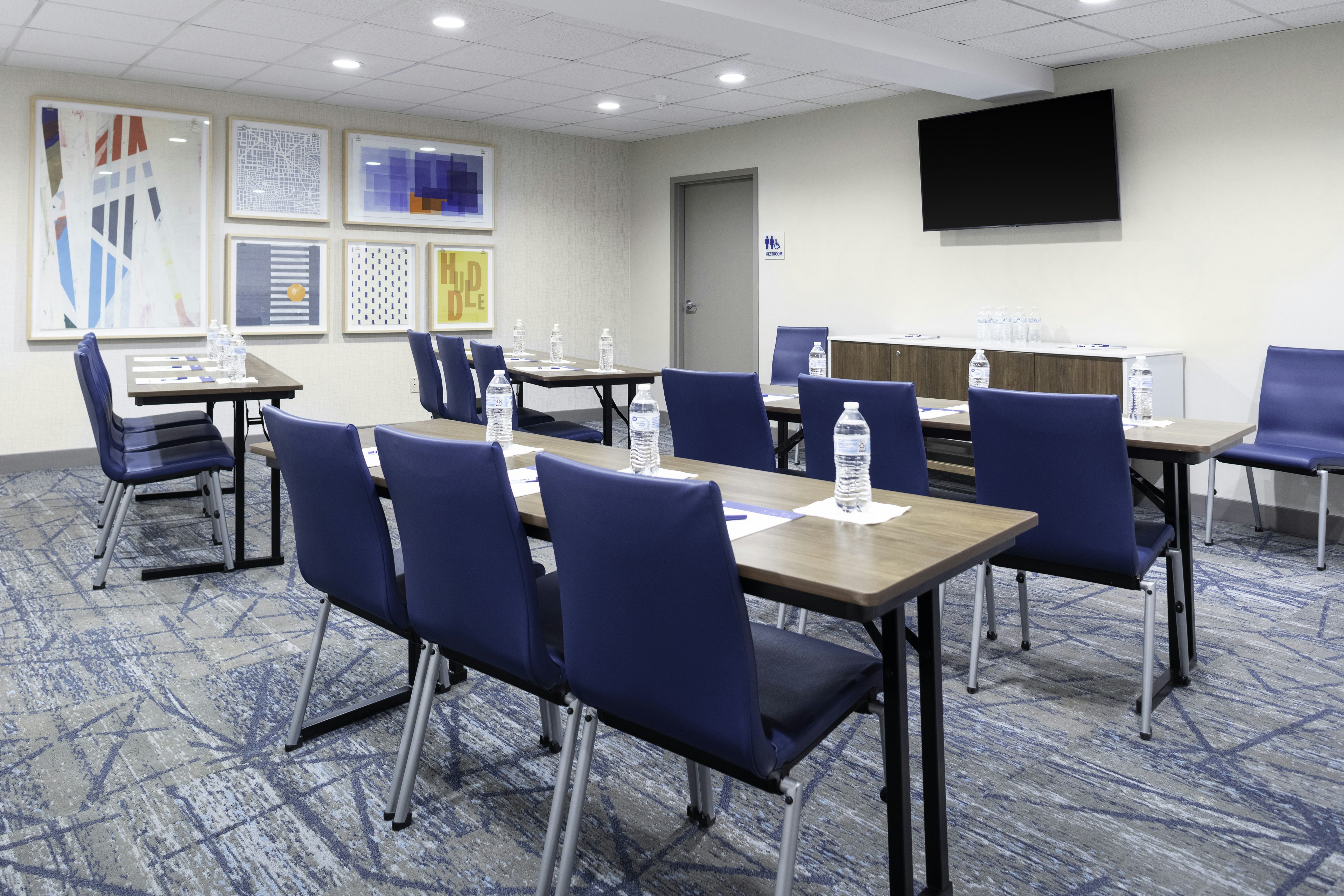 Holiday Inn Express And Suites Kimball 44/50