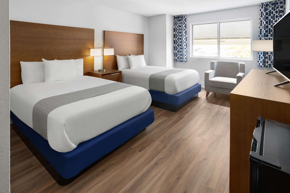 WaterView Casino and Hotel Trademark Collection by Wyndham 8/28