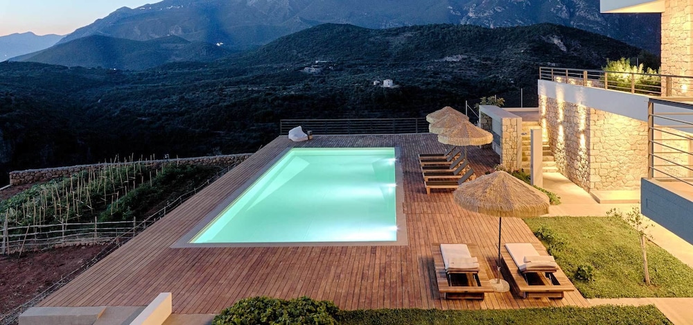 Euphoria Suites 33/41