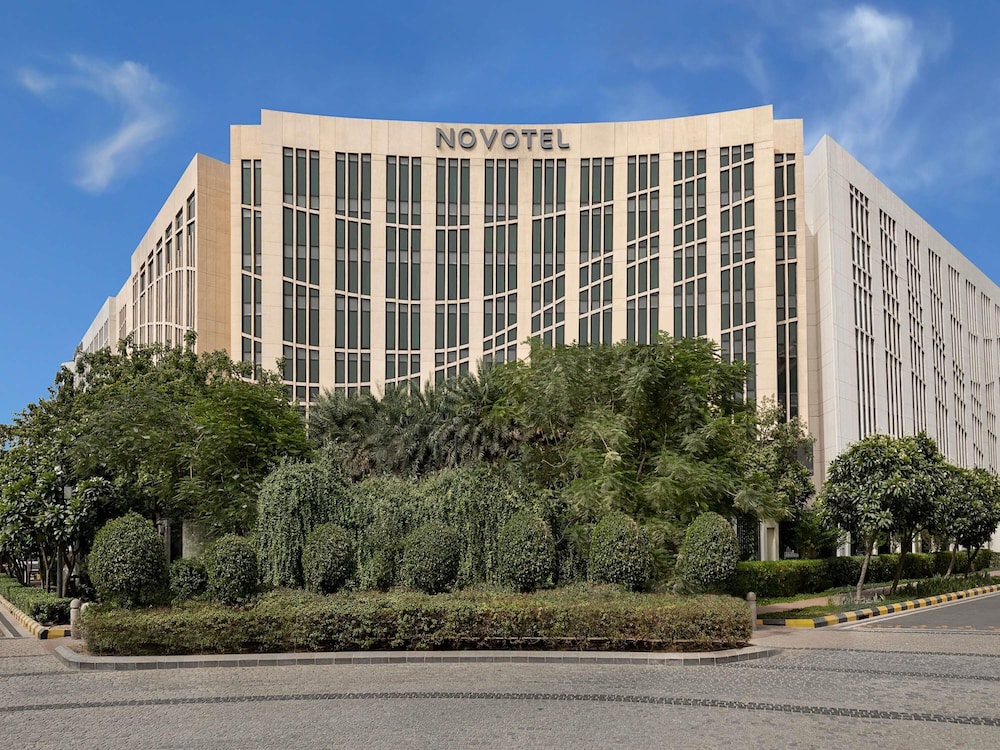 Novotel New Delhi Aerocity 57/64