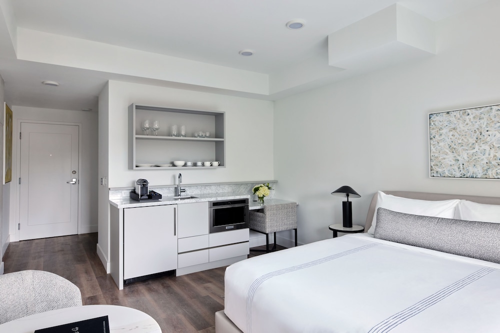 Premium, Queen Bed, Club Floor