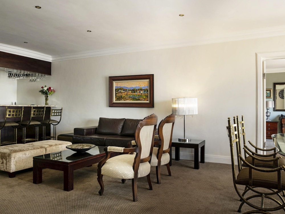 131 on Herbert Baker Boutique Hotel 34/50
