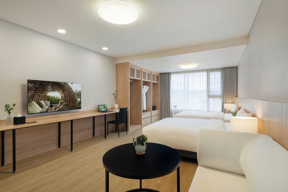 غرفة تنفيذية بسريرين كوين، Somerset Palace Seoul 4/6