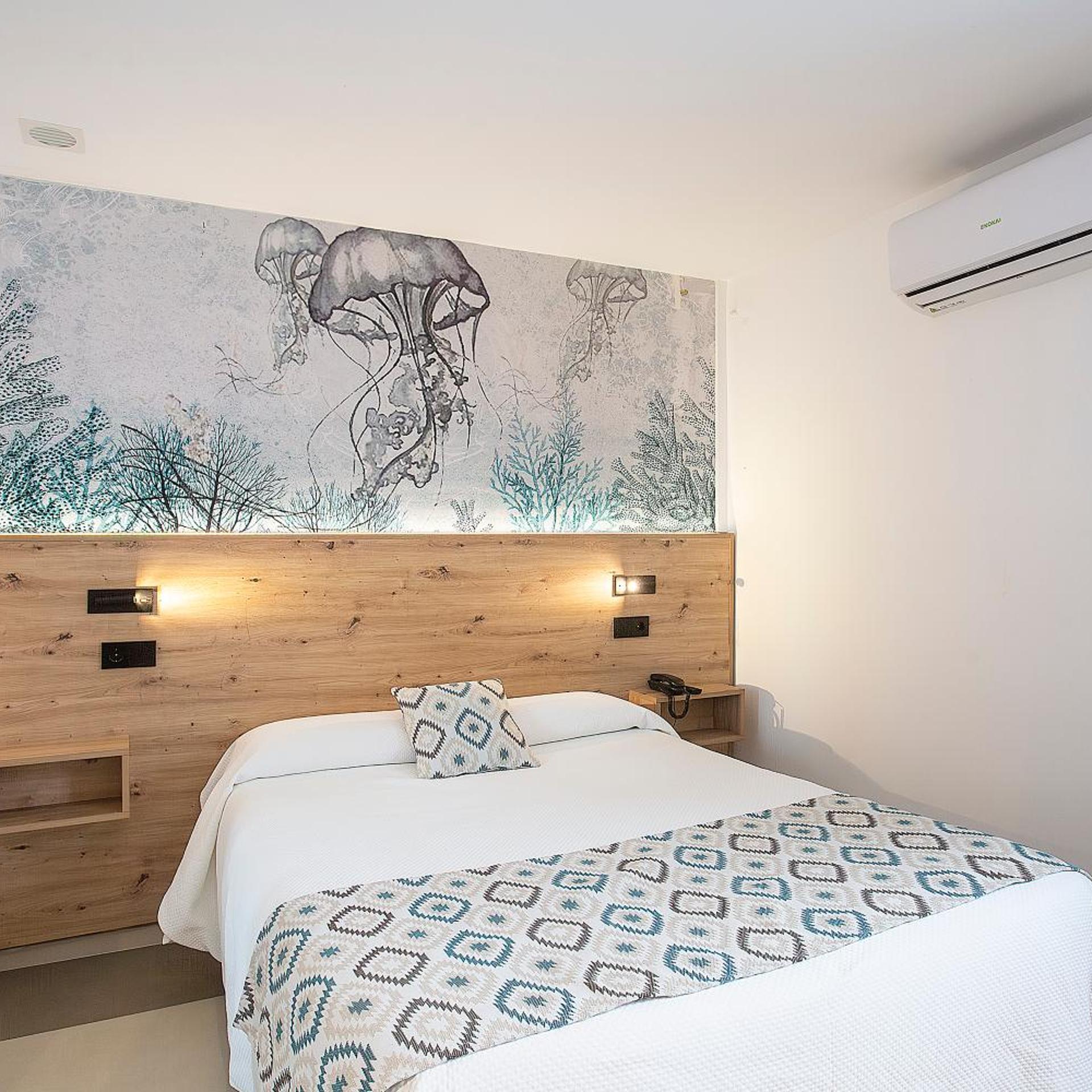 Room, Single