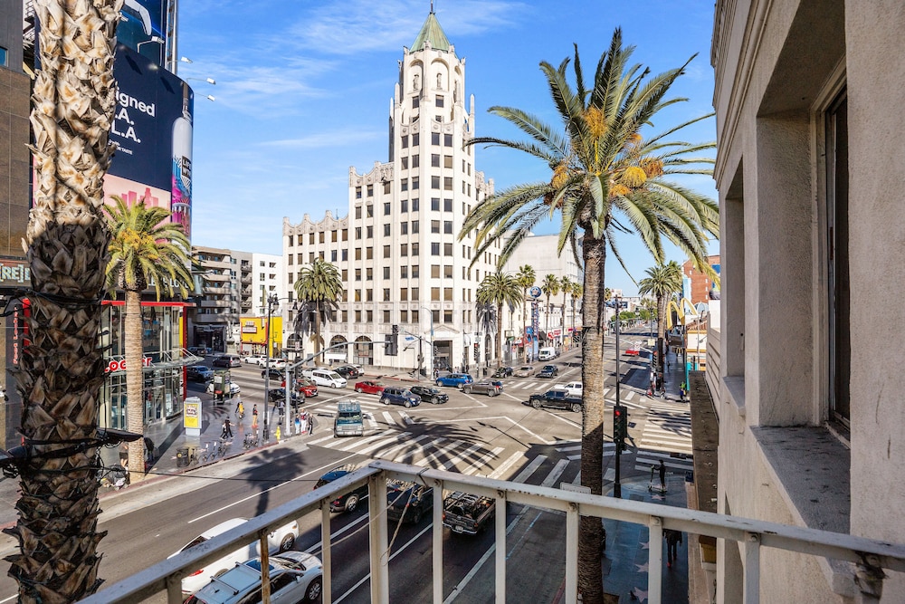 Samesun Hollywood (formerly Walk of Fame Hostel) 39/50