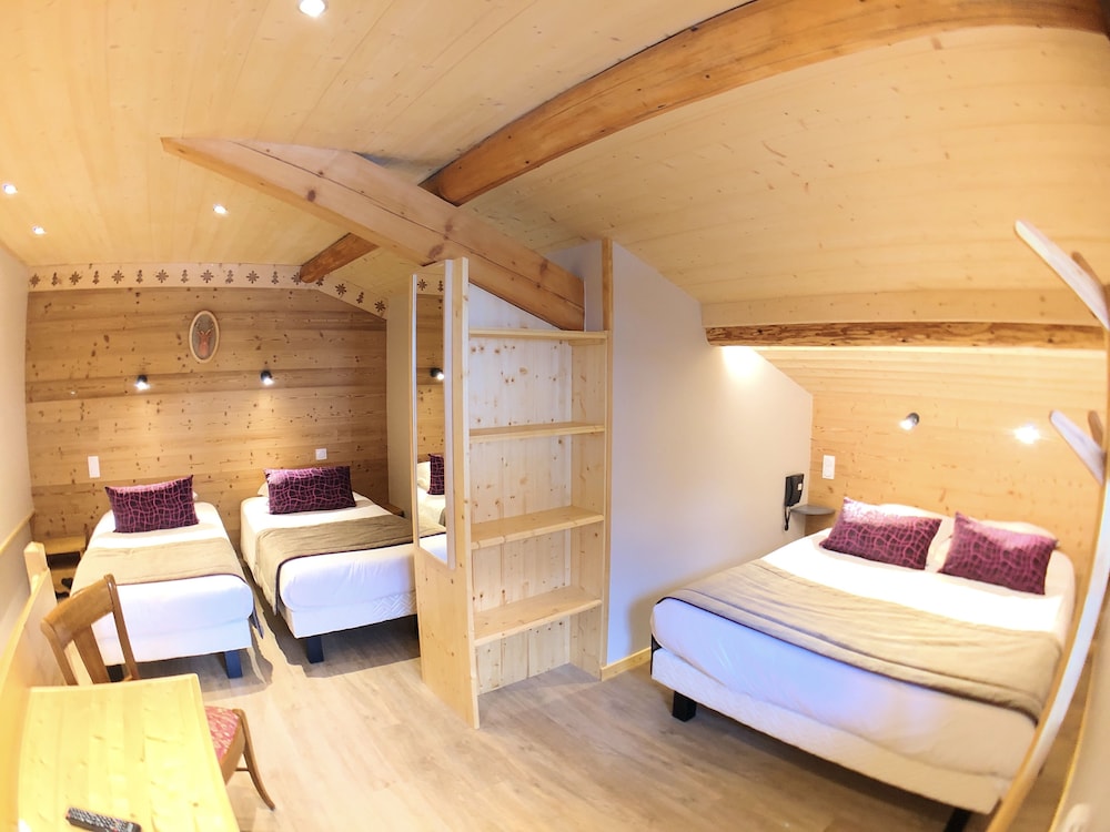 Hotel Le Soly Varnay 13/68