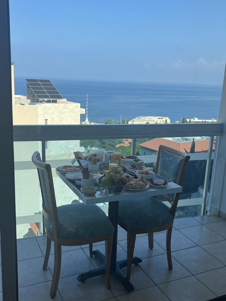 EL SHEIKH SUITES 52/60