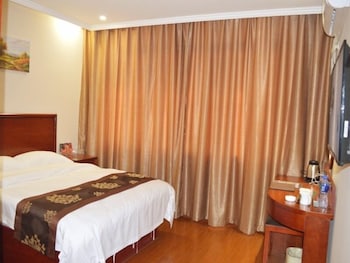 GreenTree Inn Anhui HeFei FeiDong County GuiWang Road LuZhou Medical School Business Hotel 17/50