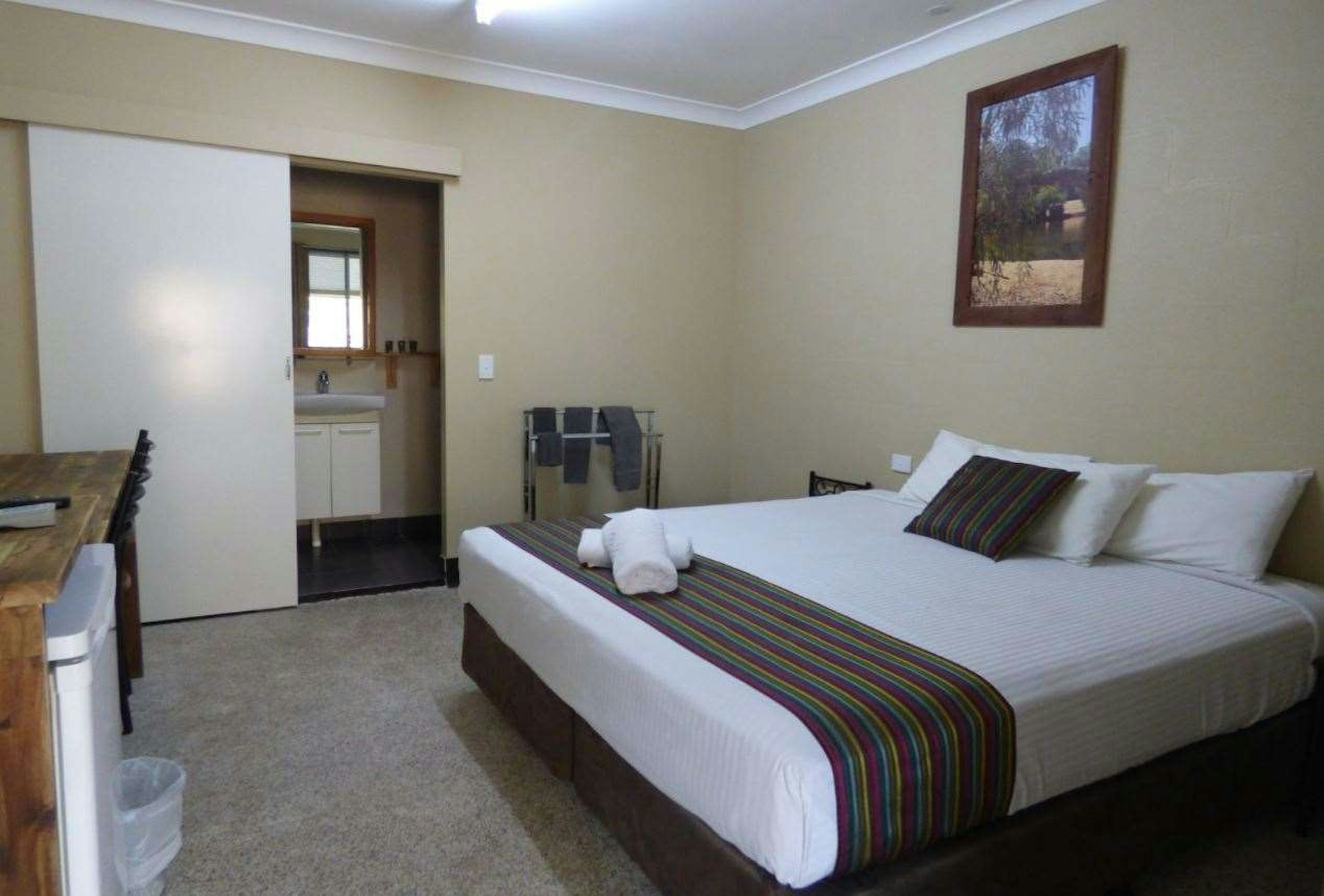 Beagle Hotel 9/42