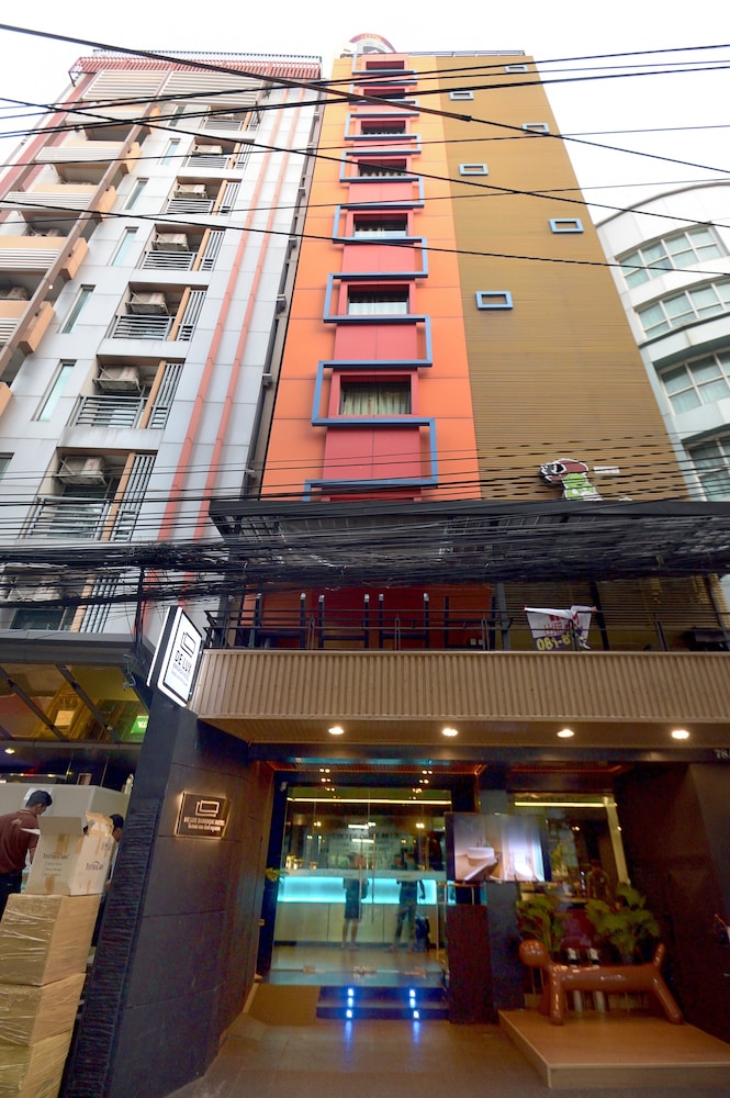 De Lux Bangkok Hotel 1/52