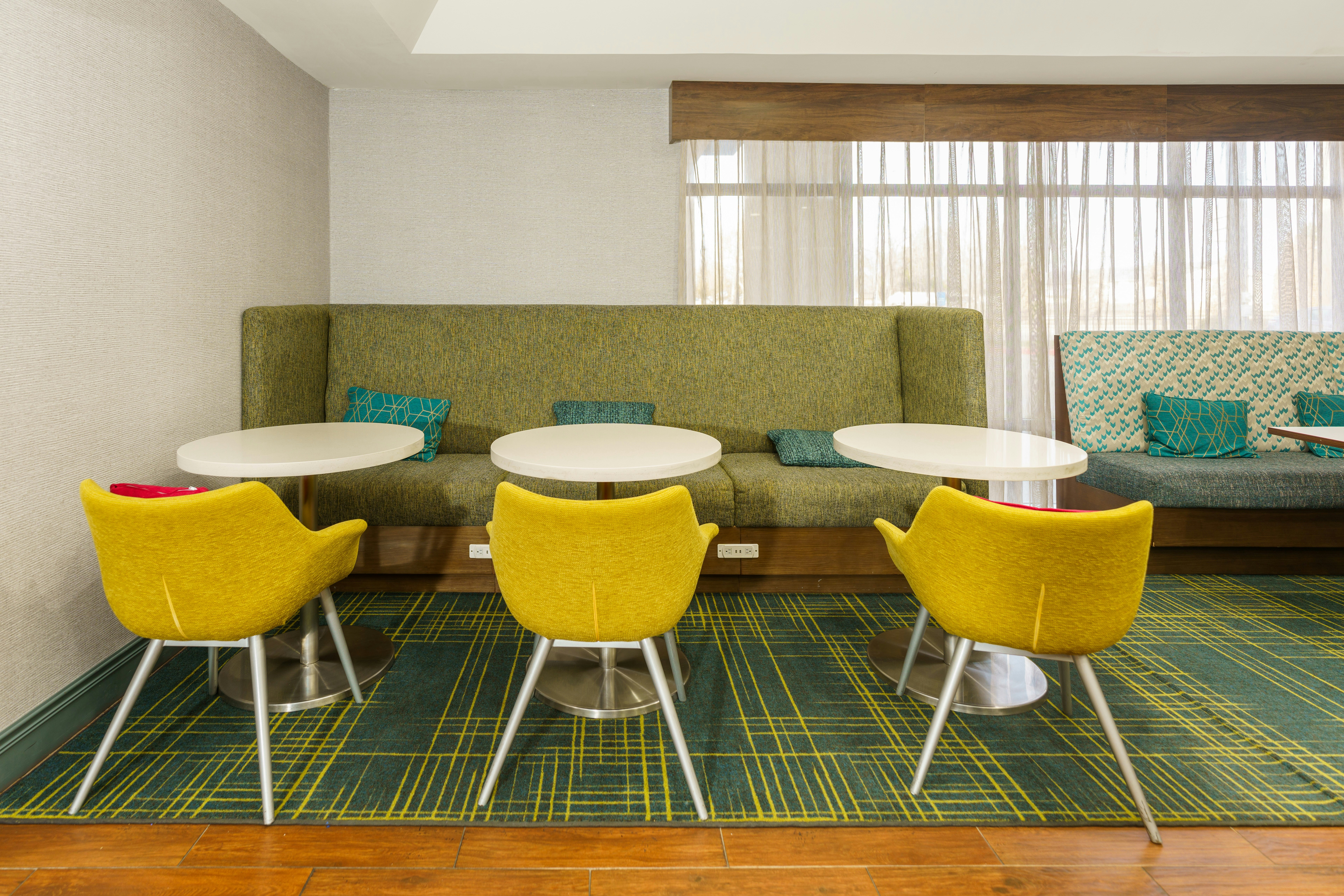 Hampton Inn Hutchinson 28/40