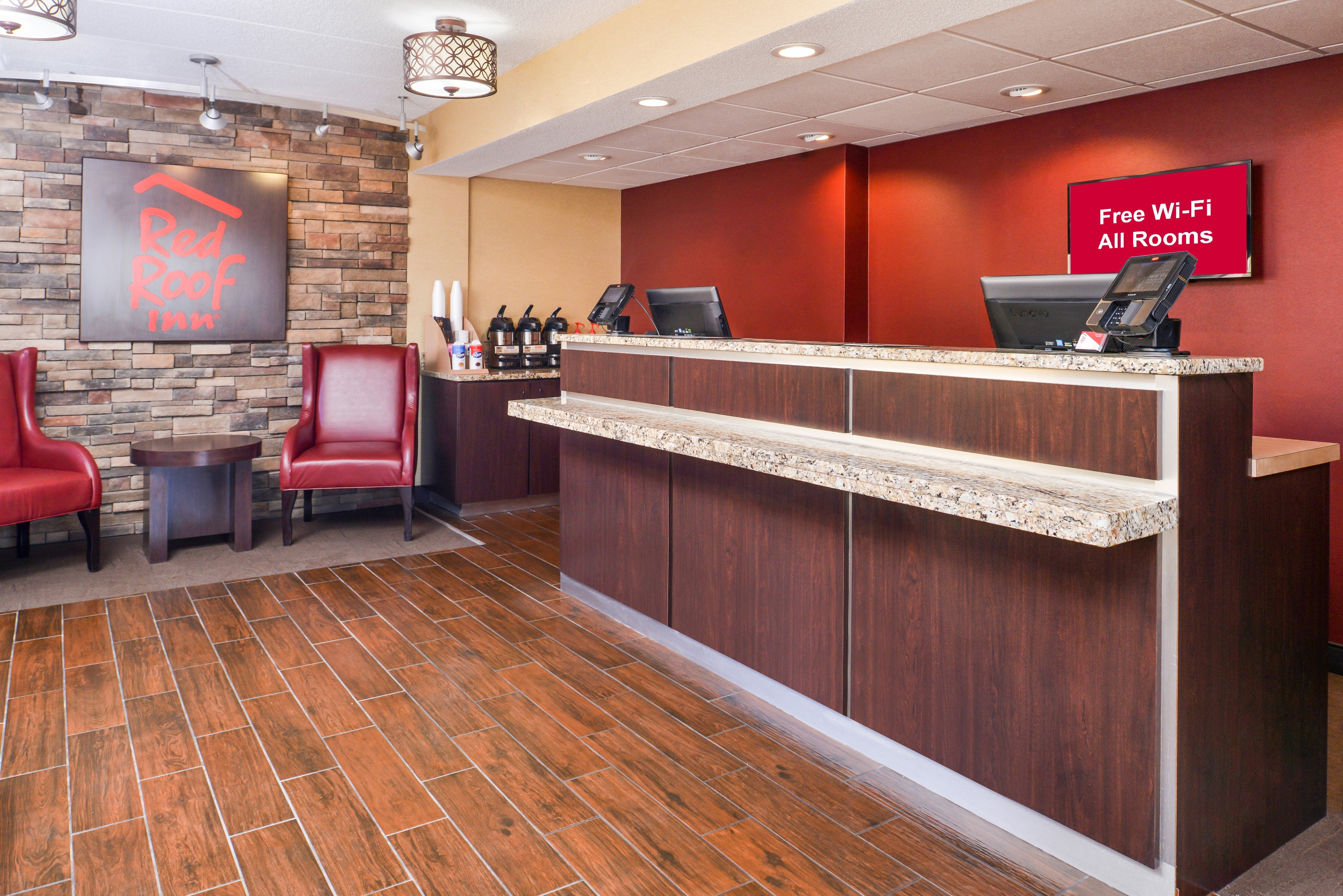 Red Roof Inn Merrillville 4/7