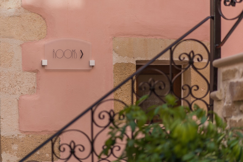 Serenissima Boutique Hotel 34/71