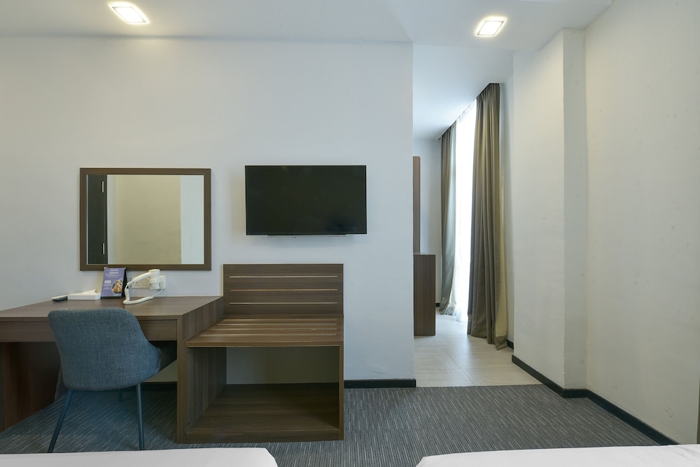 Palette KL Sentral Station Formerly Scott Hotel 35/47