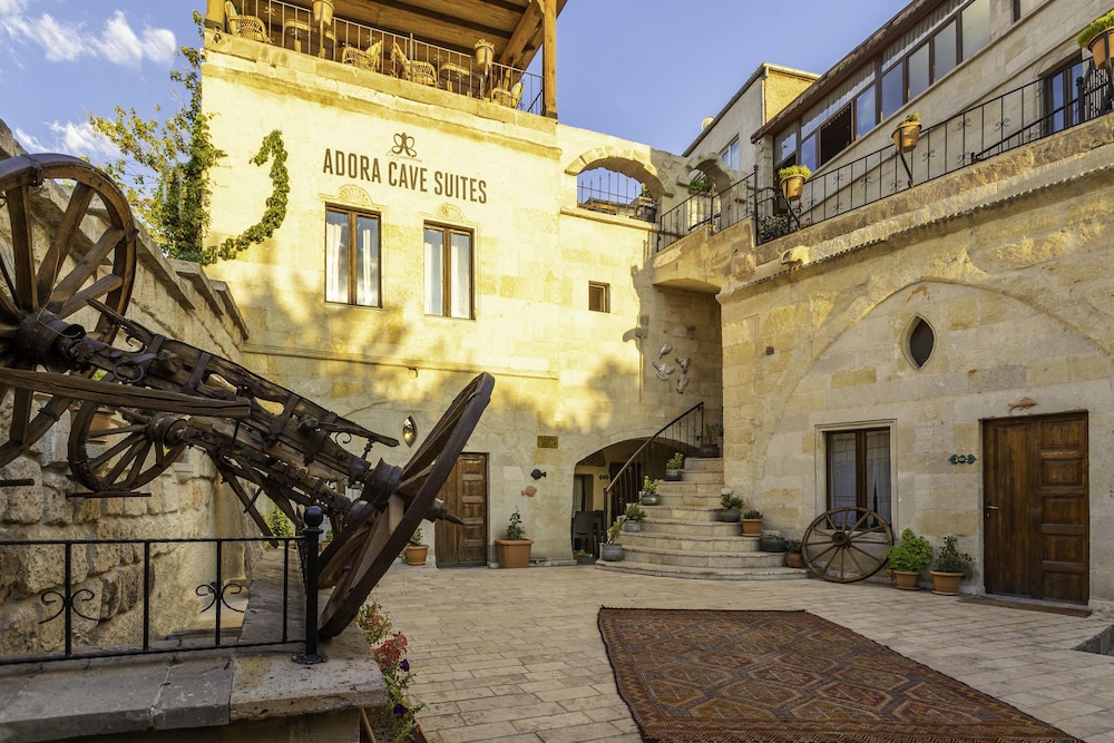 Mystic Cave House Hotel 37/50