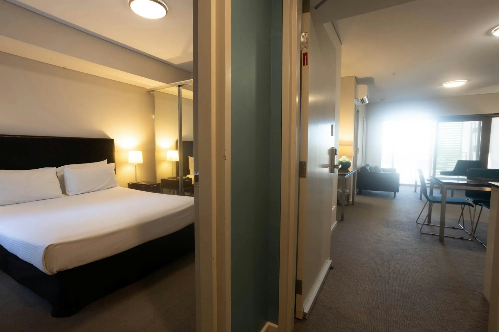 Baileys Serviced Apartments 23/76