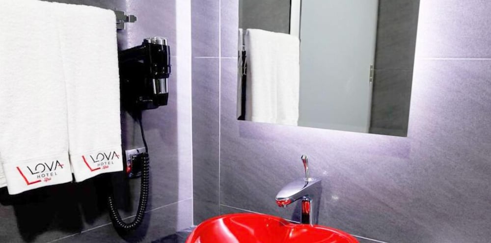 Lova Hotel Spa 48/50