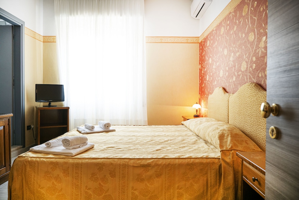 ECONOMY, DOUBLE BED