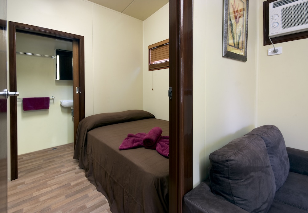 CAIRNS SUNLAND LEISURE PARK 17/35