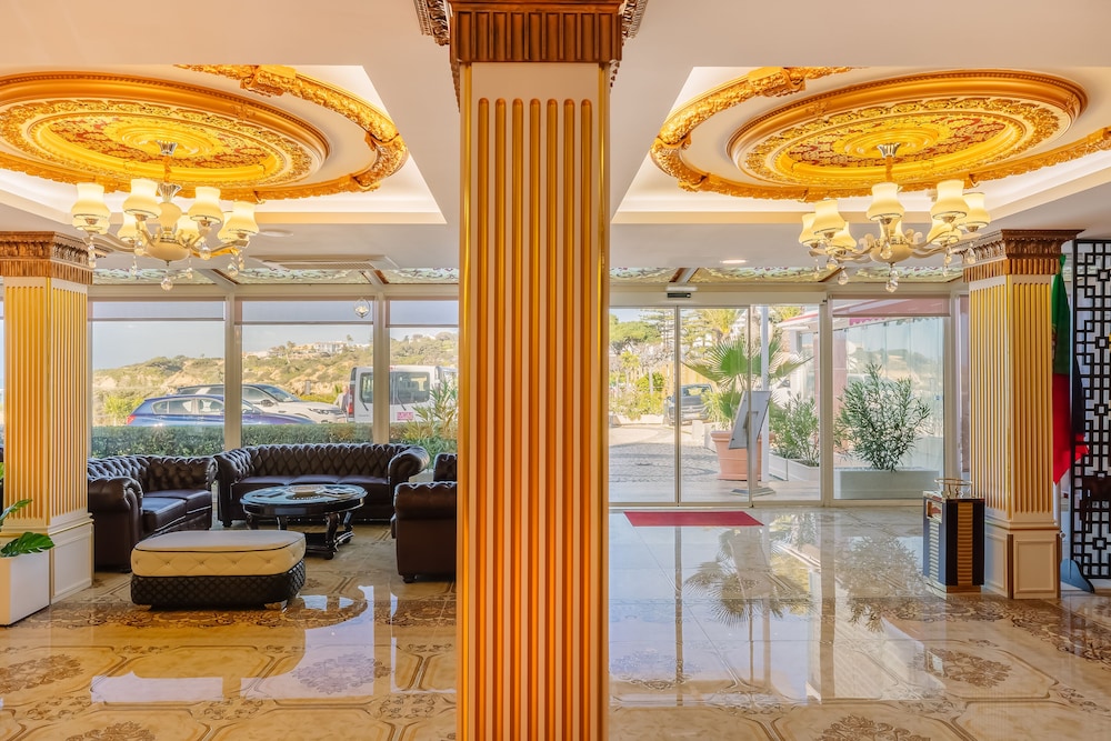 Monicca Collection Suites and Residences 22/74