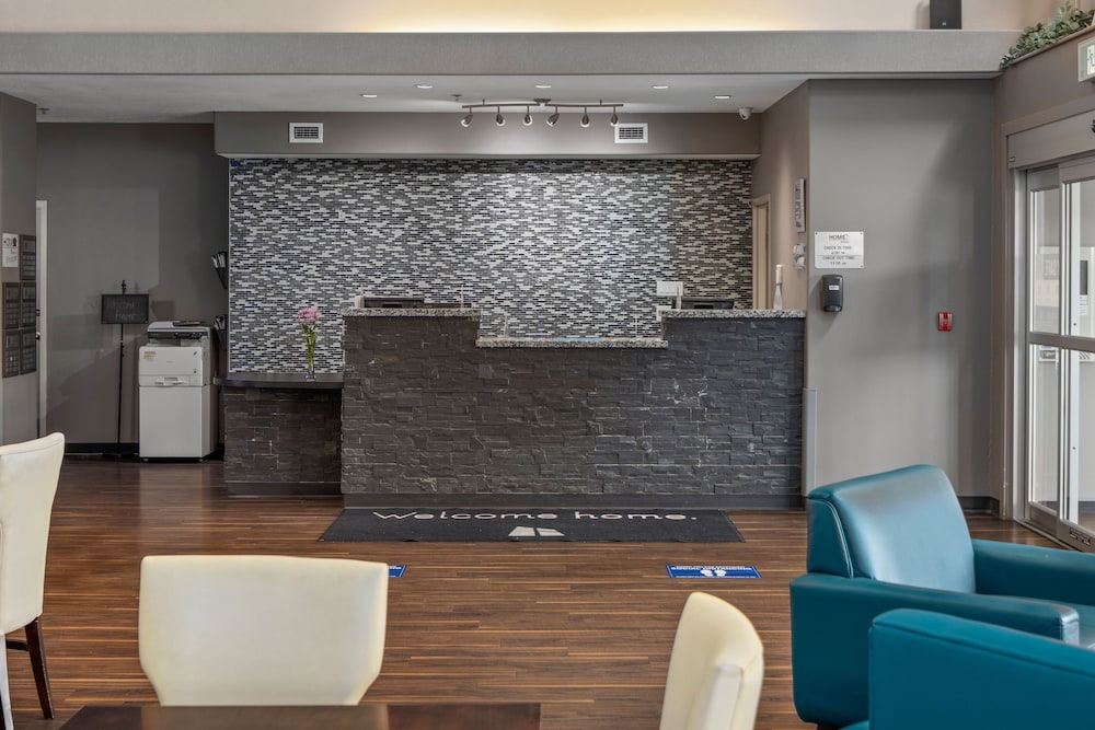 Home Inn and Suites Regina Airport 7/68