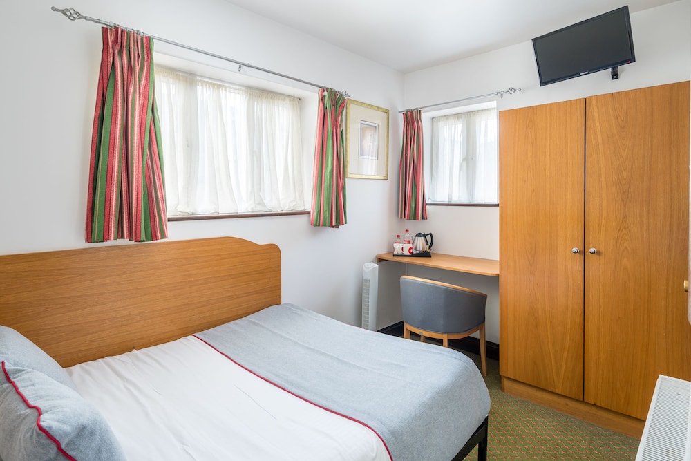 Abbey Hotel, London Shepherds Bush Market 21/36