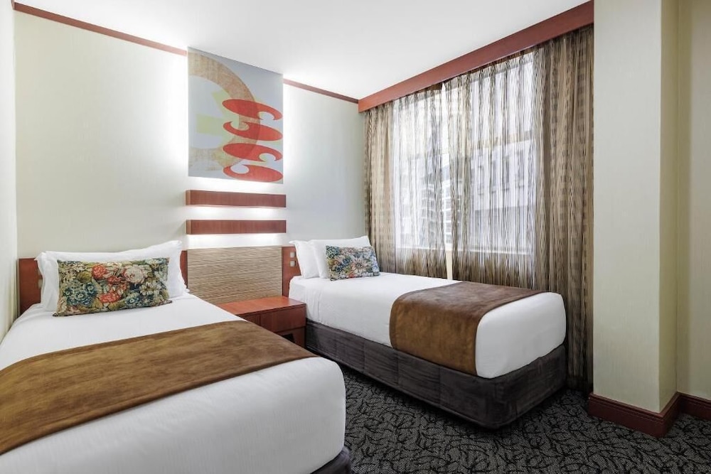 3 Bedrooms, Premier, Apartment, 2 Queen and Twin Beds, Balcony