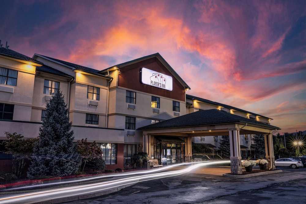 Akwesasne Mohawk Casino Resort 1/36