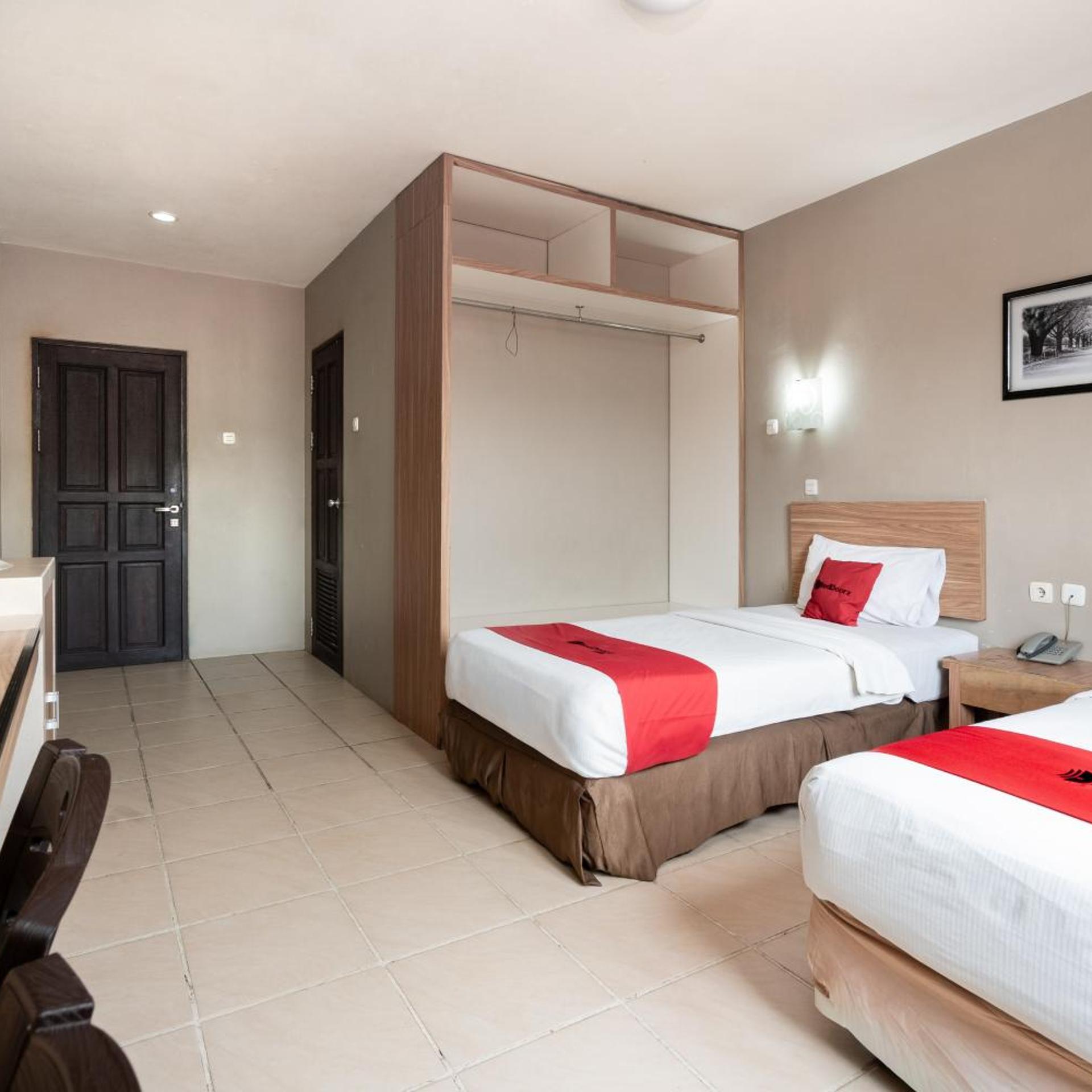 Urbanview Hotel Ulin Samarinda 12/36